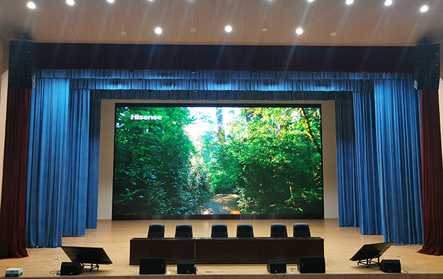 多功能廳舞臺幕布如何設計？成都鷹皇科技舞臺機械設備知識分享